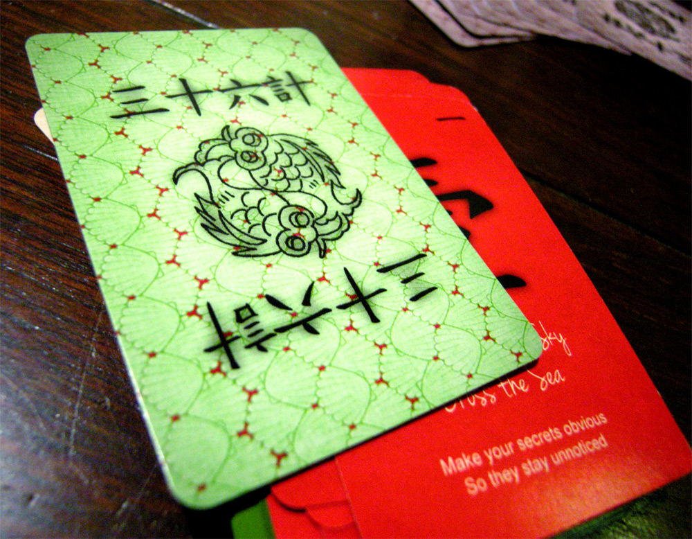 an extra double green back card can be used as a significator or cursor, or "joker" card.